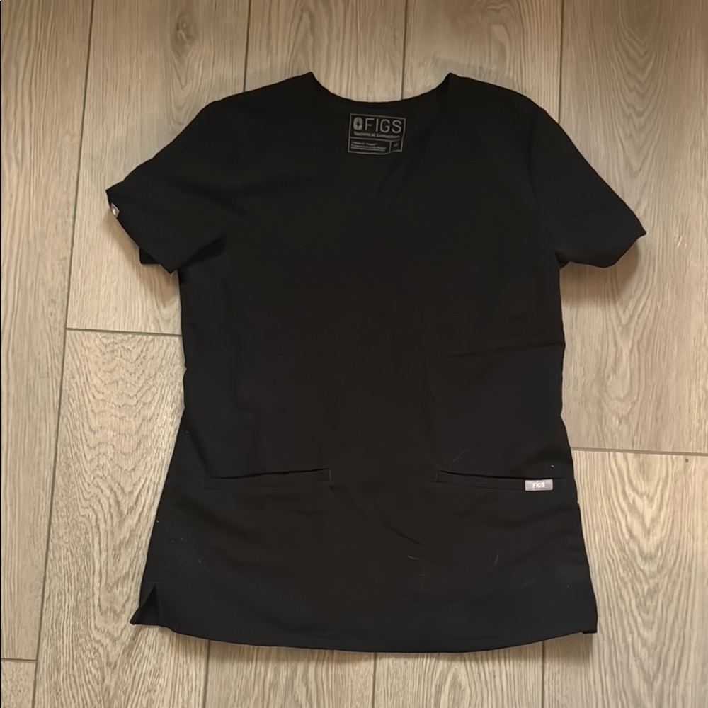 FIGS Women's Black Casma Scrub Top